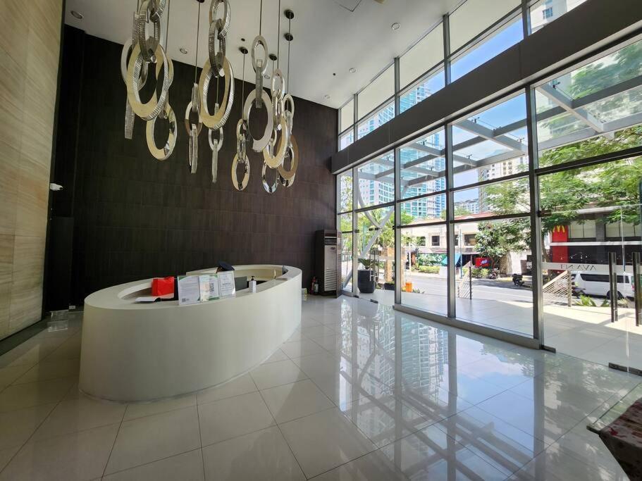 Bgc Avant At The Cosy And Vibrant 2br Near Burgos Circle *
